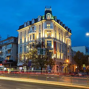 verificați disponibilitatea